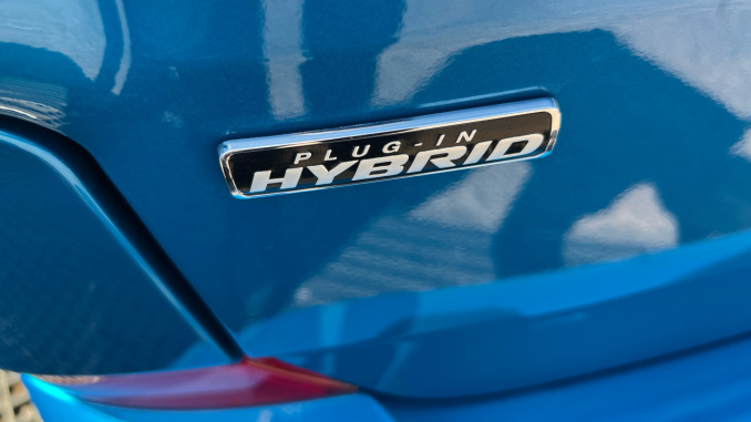 Ford Transit Custom 320 L1 Petrol Fwd 2.5 PHEV 232ps H1 Double Cab Van Sport Auto [NI] - Image 39